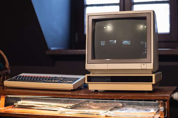 historical computer and keyboard